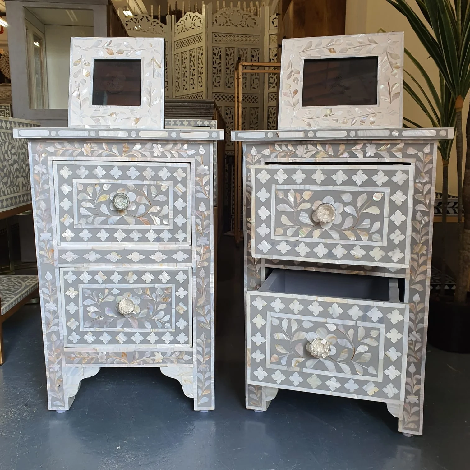 Genie_MOP Inlay Bed Side Table_Floral Pattern