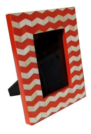 Ellen_Zig Zag Pattern Bone Inlay Photo Frame in Rust Color