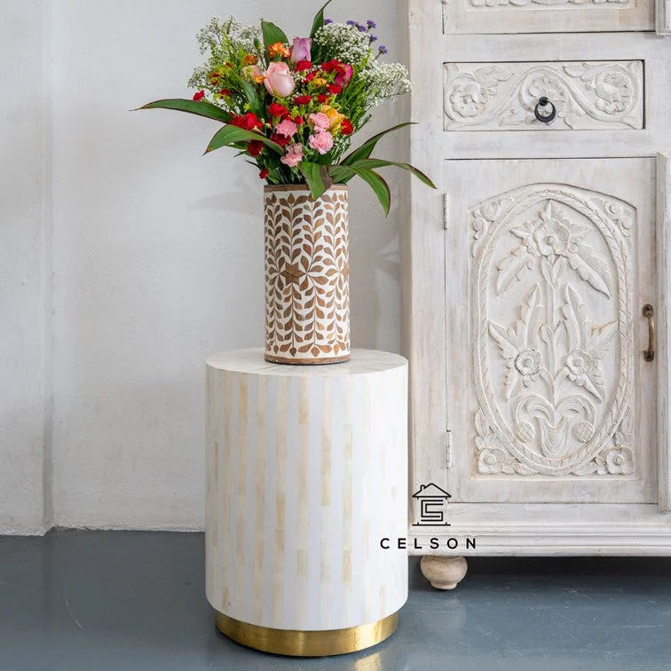 Javie Bone Inlay Round Stool
– Celson PTE Ltd