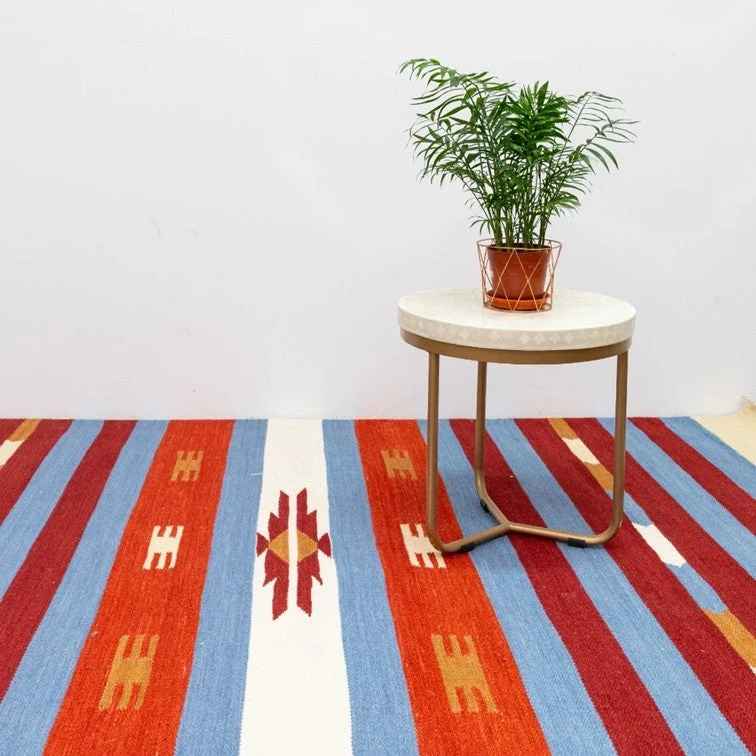 Kane_ Bone Inlay Side Table with Metal Base
– Celson PTE Ltd