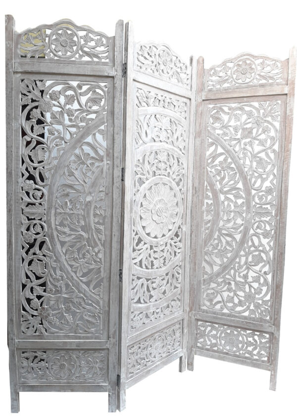 Yaffe_Wooden Carved Screen 3 Panel_Room Divider_Distressed Finish
– Celson PTE Ltd 4