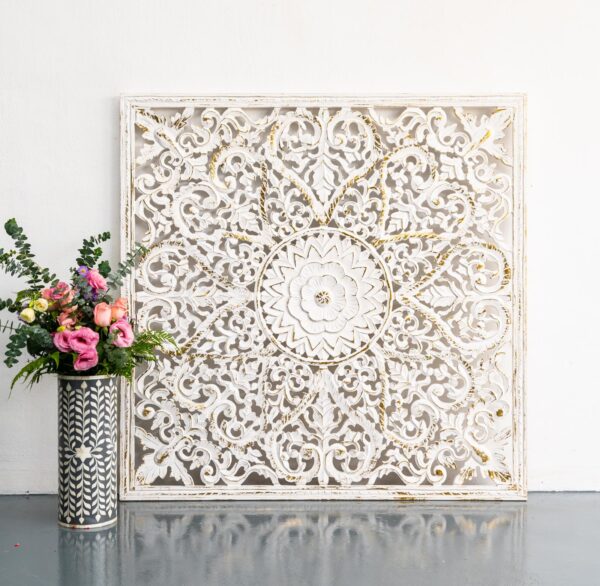 Fink_Wooden Carved Square Wall Panel_112 x 112 cm_White with Gold
– Celson PTE Ltd 1