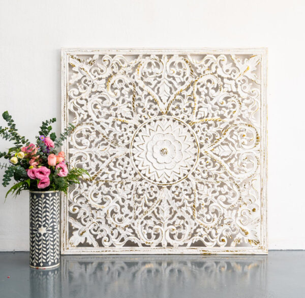 Fink_Wooden Carved Square Wall Panel_112 x 112 cm_White with Gold
– Celson PTE Ltd