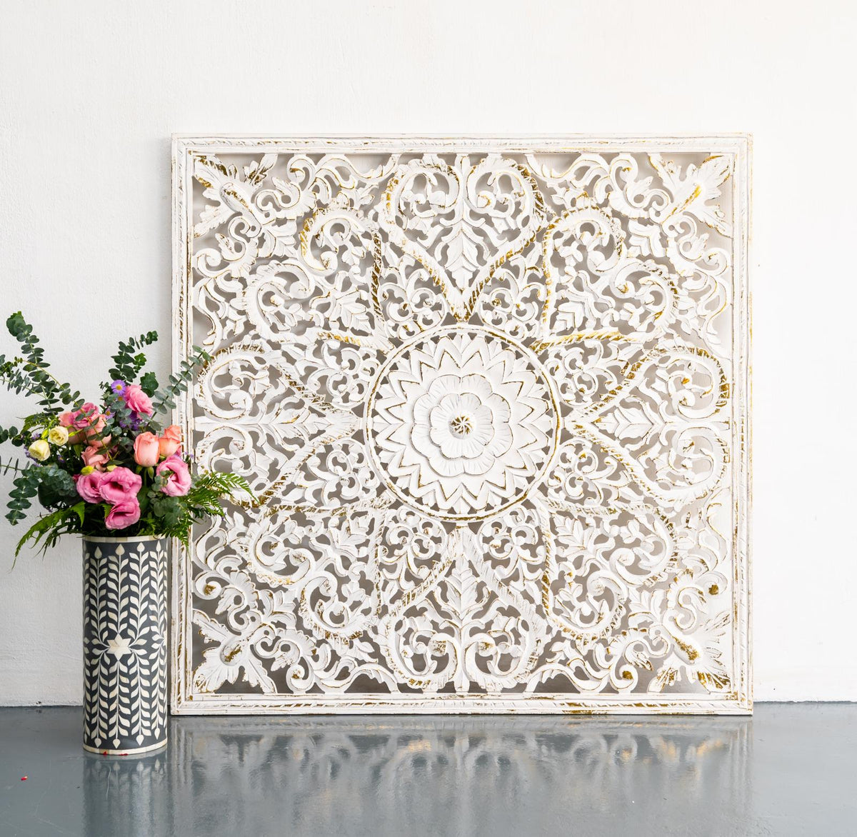 Fink_Wooden Carved Square Wall Panel_112 x 112 cm_White with Gold