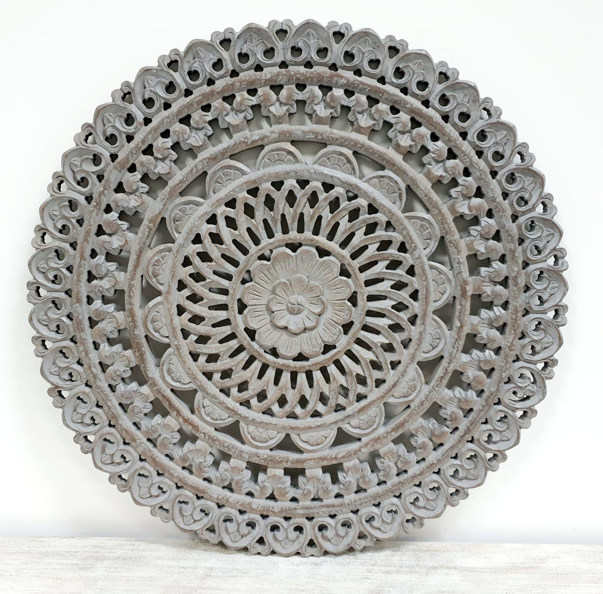 Gustaf_Round Carved Wooden Wall Panel in Grey_Wall Decor