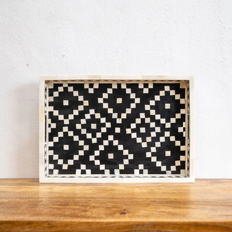 Sina_Bone Inlay Tray_50 x 35 cm
– Celson PTE Ltd