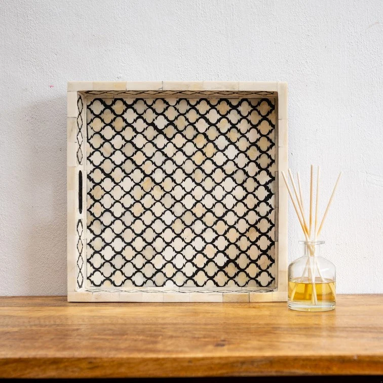Edgar Square Bone Inlay Tray With Handle_38 x 38 cm
– Celson PTE Ltd